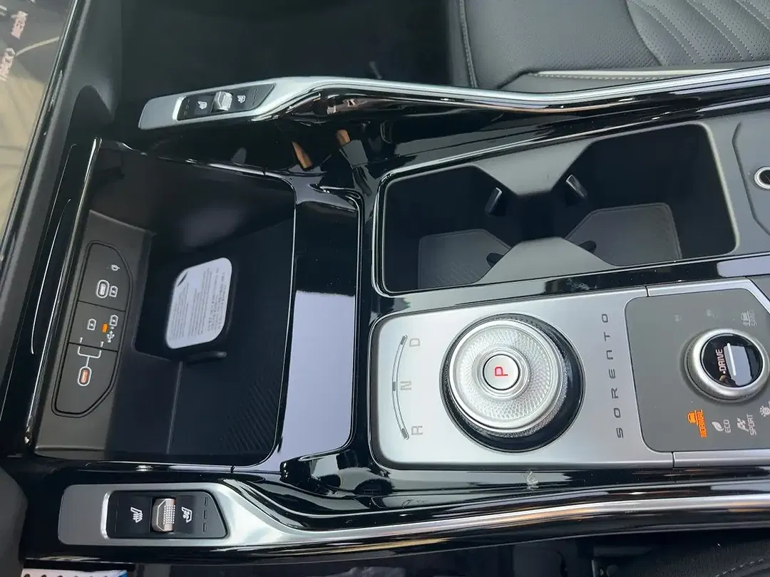 Kia Sorento - Thumbnail 13