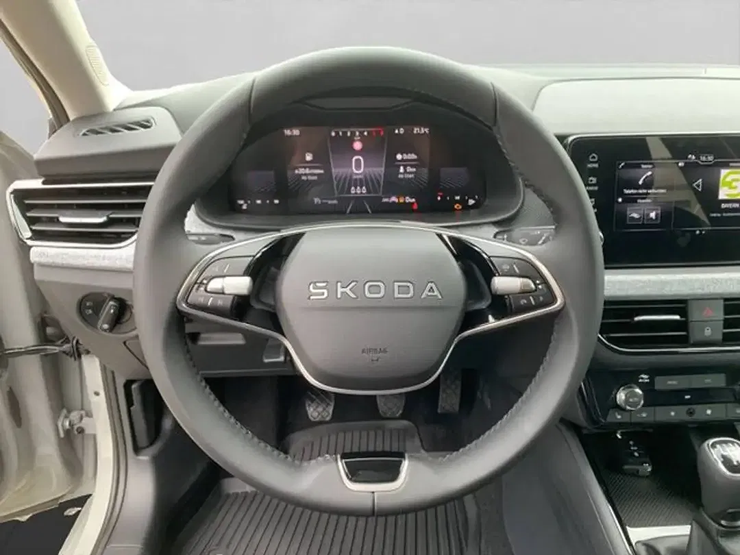 Skoda Scala - Thumbnail 3