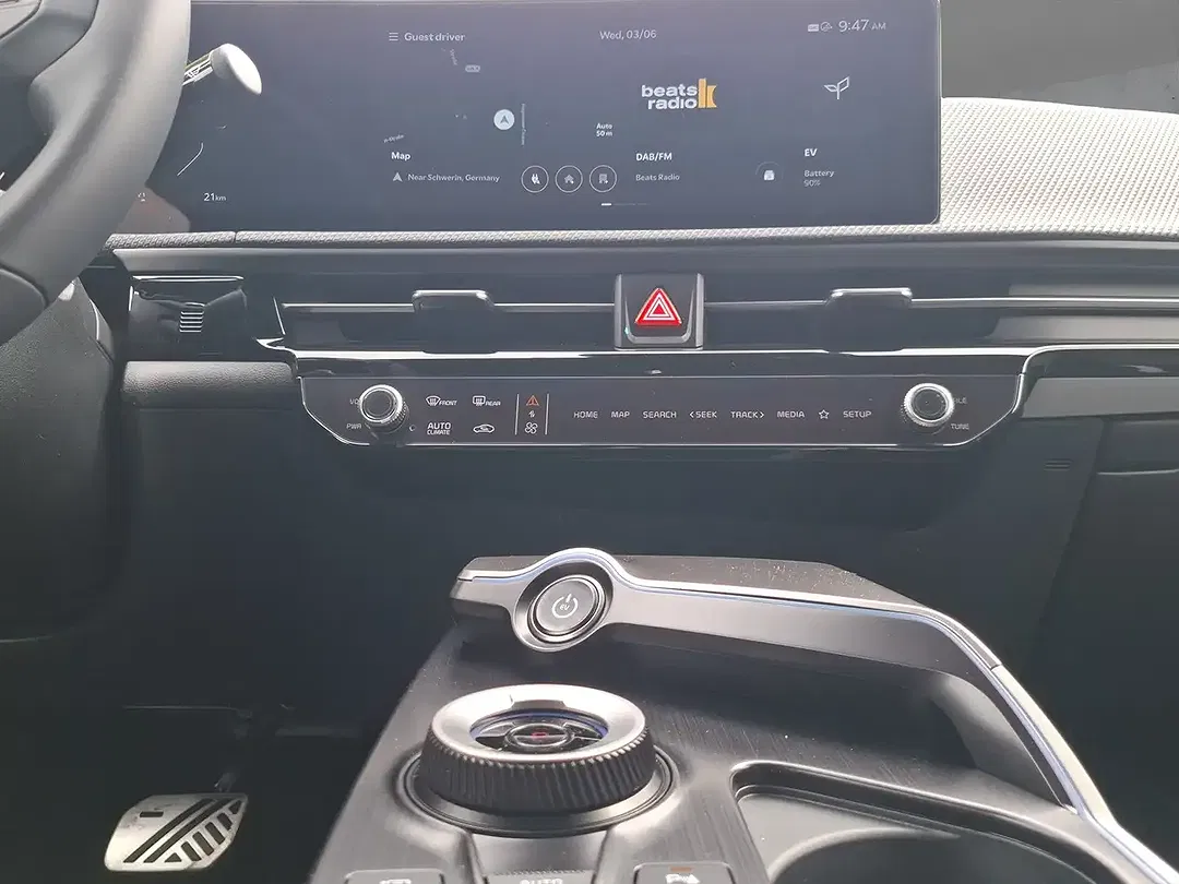 Kia EV6 - Thumbnail 14