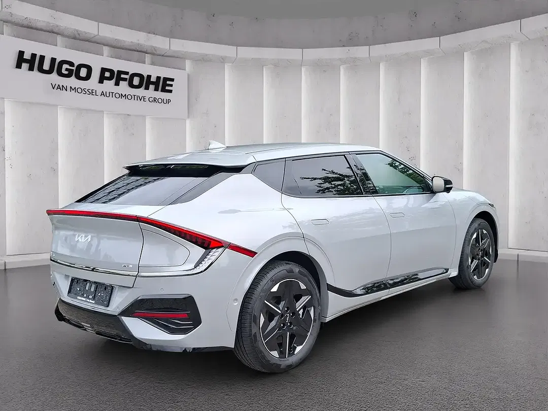 Kia EV6 - Thumbnail 5
