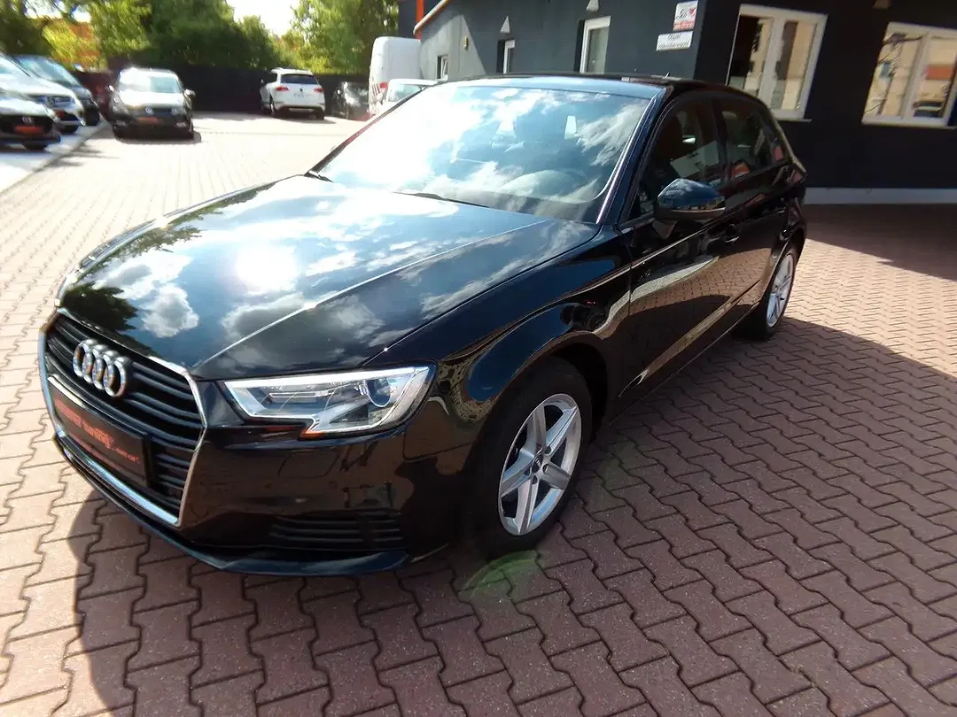 Audi A3 - Thumbnail 2