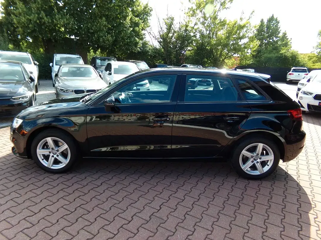 Audi A3 - Thumbnail 3