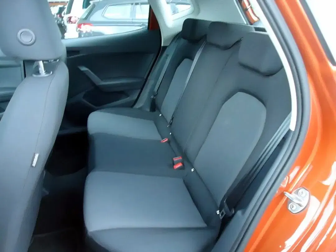 SEAT Arona - Thumbnail 12