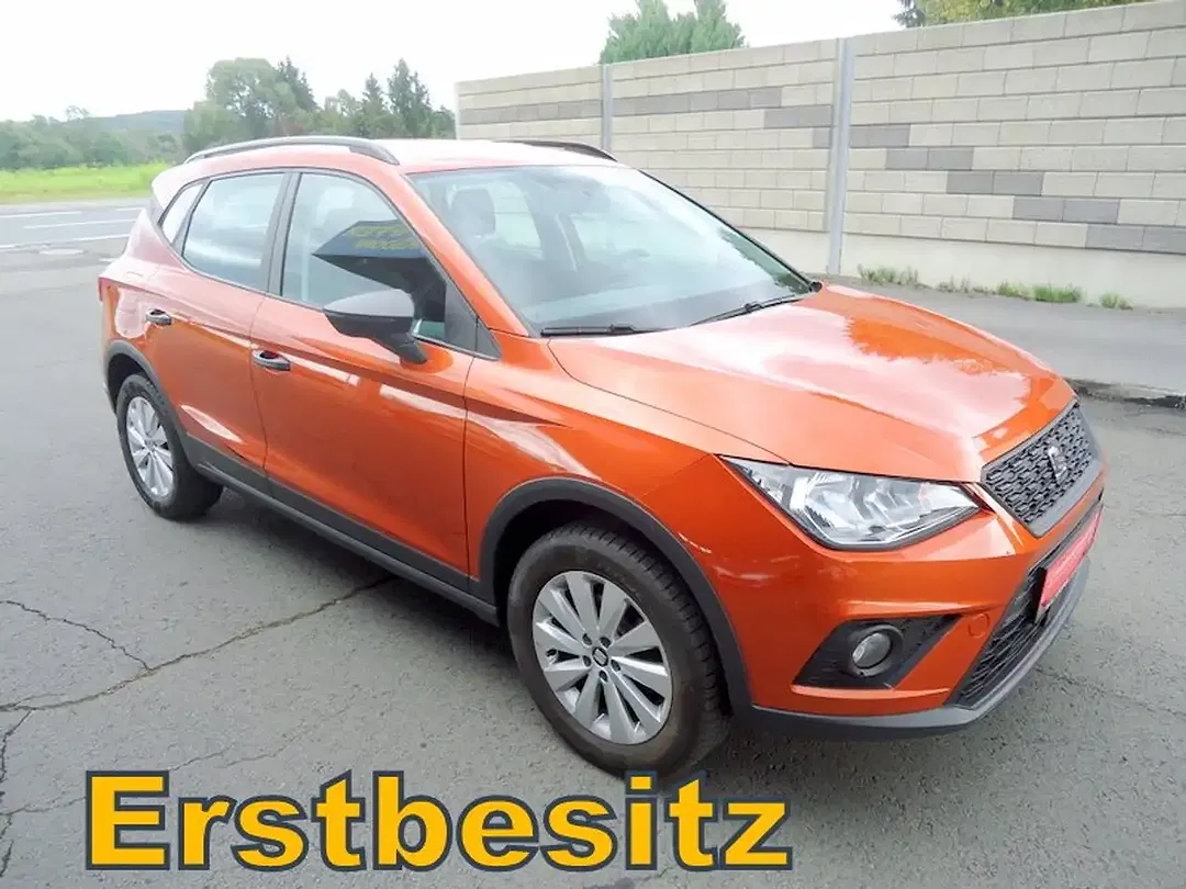 SEAT Arona - Thumbnail 3