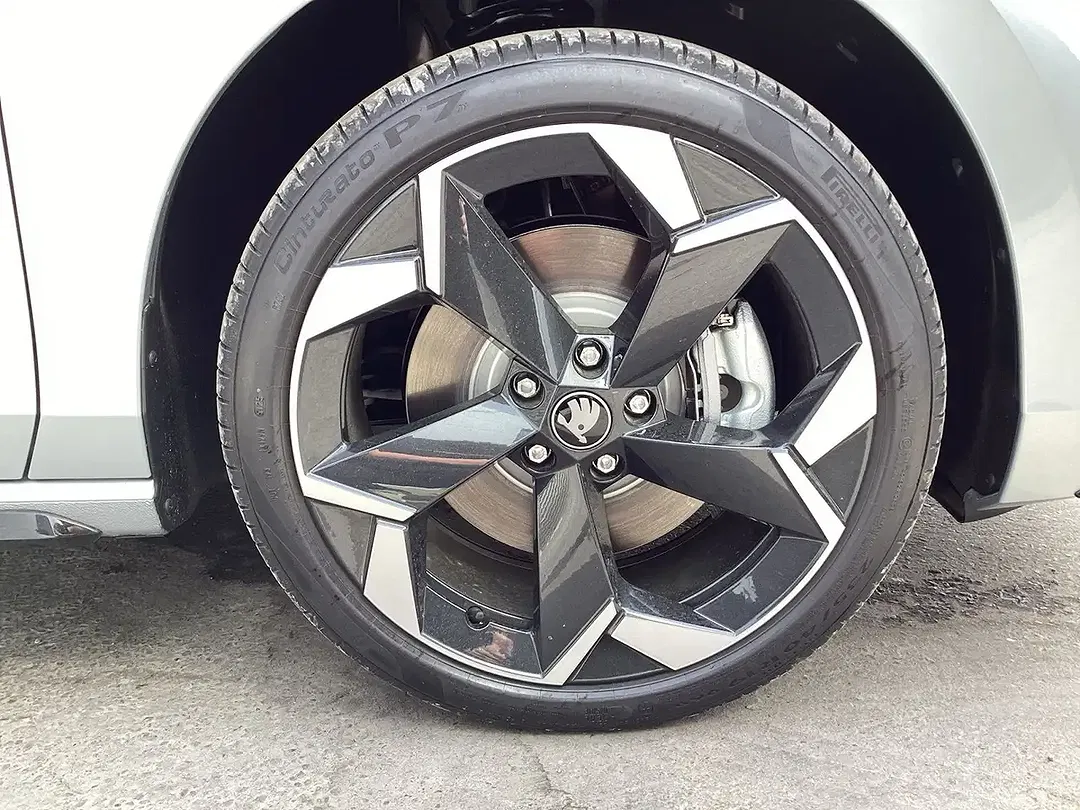 Skoda Superb - Thumbnail 15
