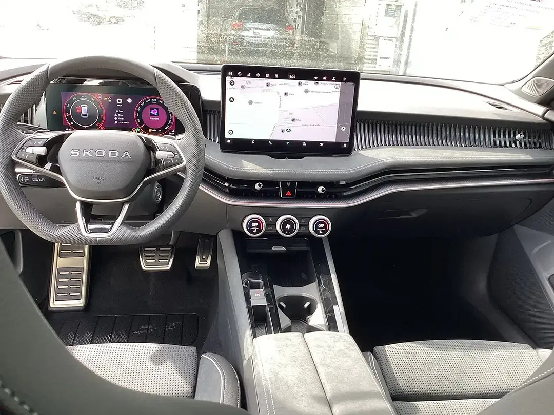Skoda Superb - Thumbnail 8