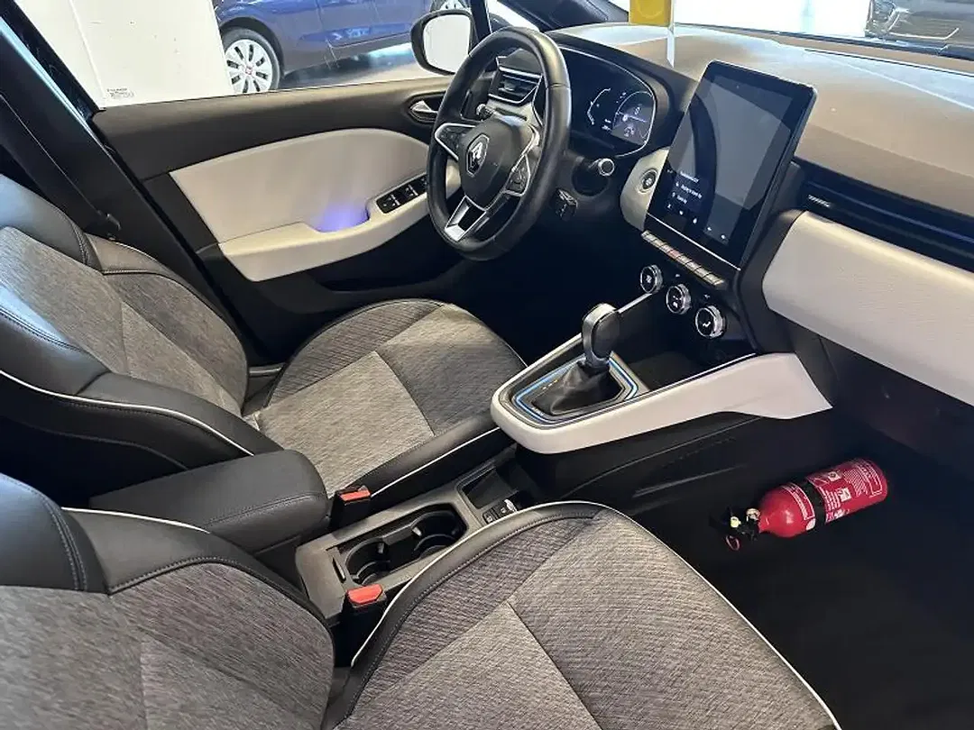 Renault Clio - Thumbnail 2