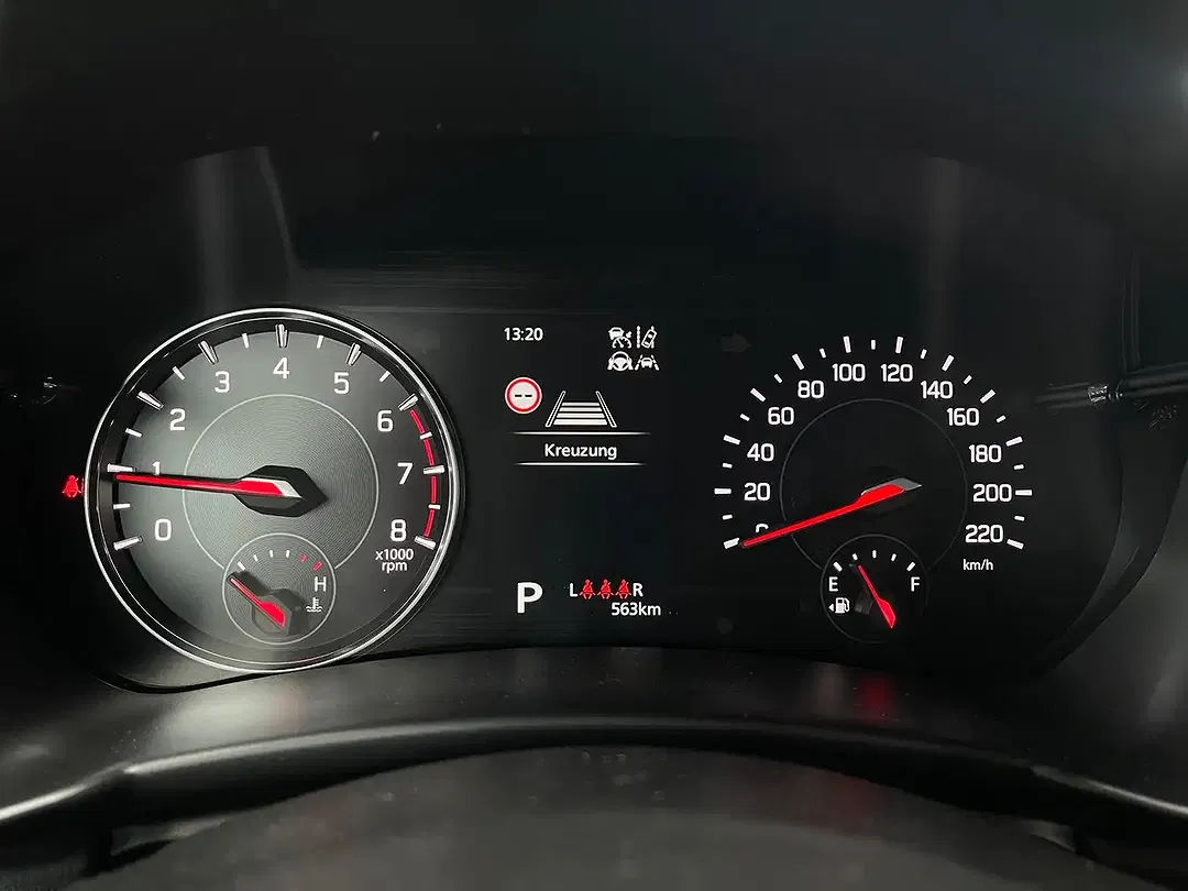Suzuki Swift - Thumbnail 11