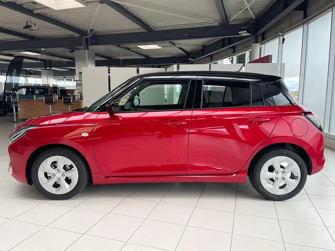 Suzuki Swift - Thumbnail 3