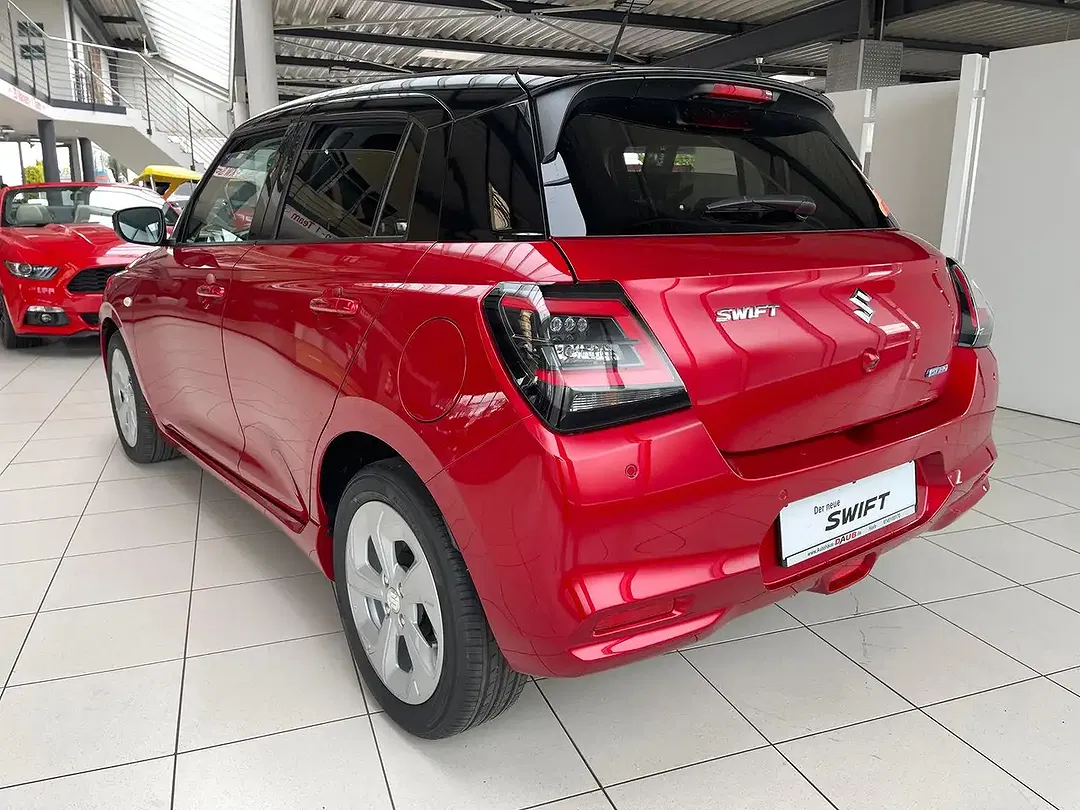 Suzuki Swift - Thumbnail 4