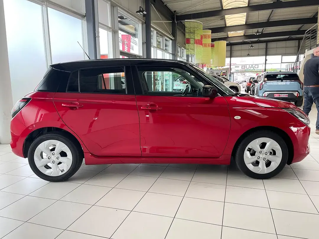 Suzuki Swift - Thumbnail 6