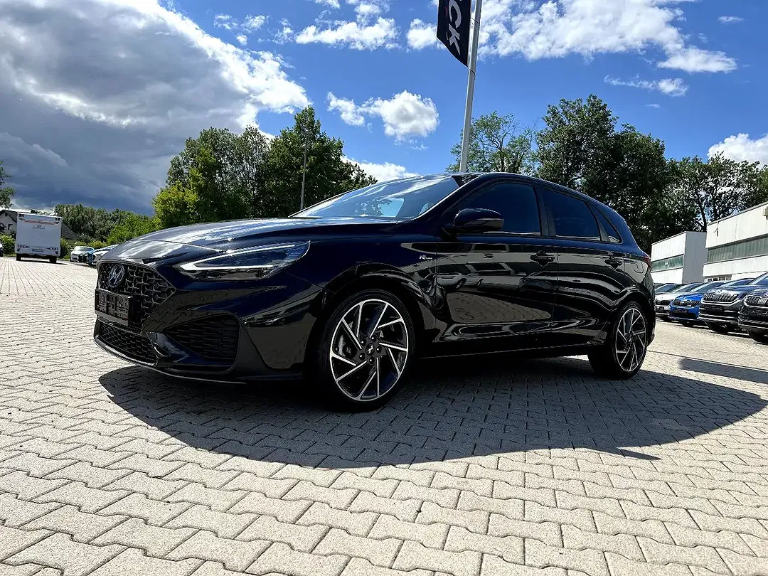 Hyundai i30 - Thumbnail 1
