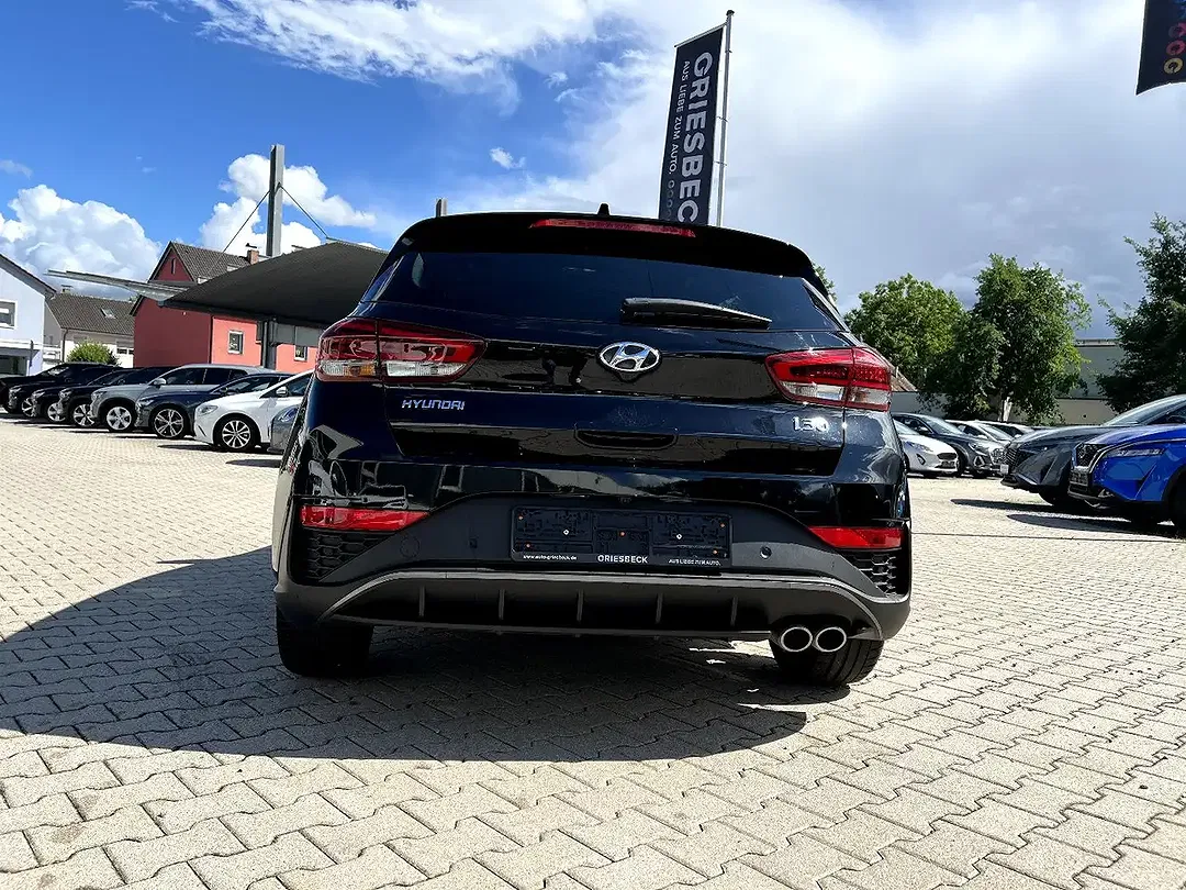 Hyundai i30 - Thumbnail 3