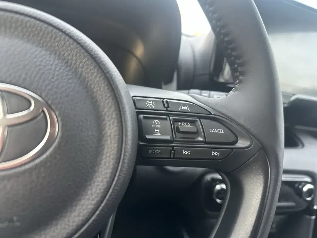 Toyota Yaris - Thumbnail 13