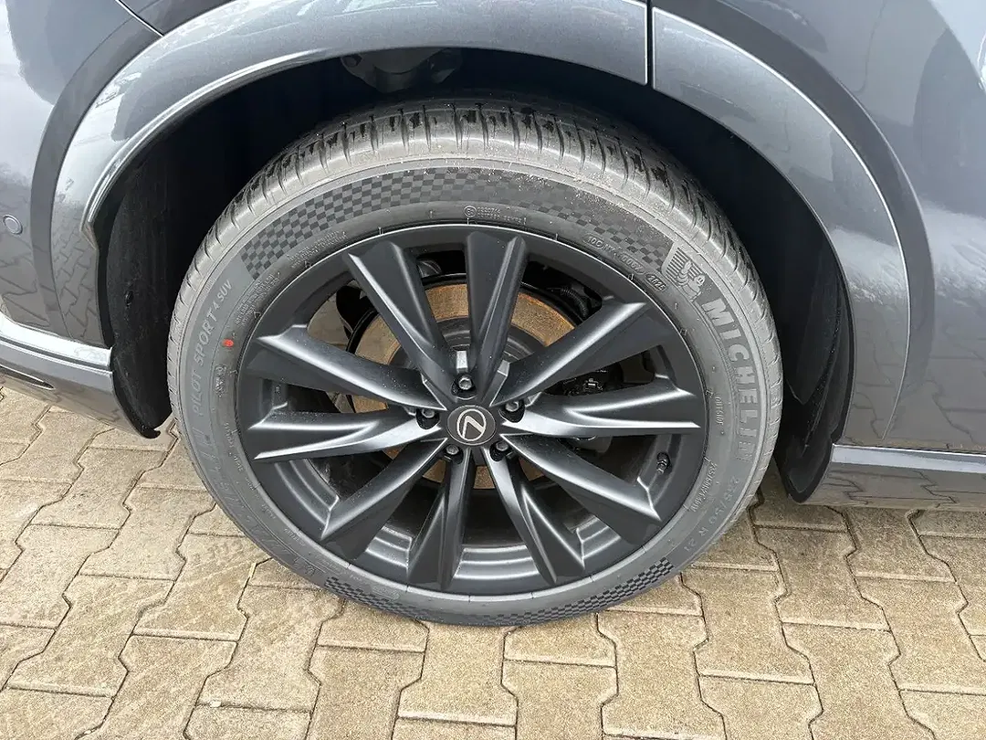 Lexus RX 500h - Thumbnail 13
