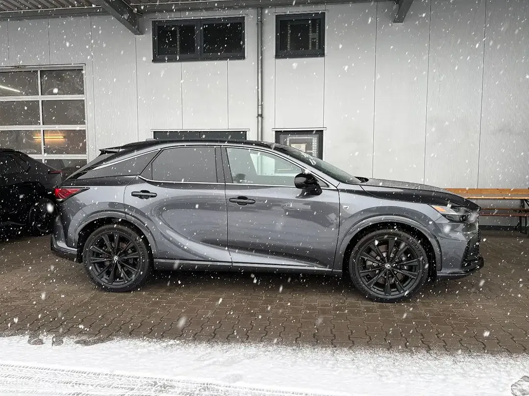 Lexus RX 500h - Thumbnail 14