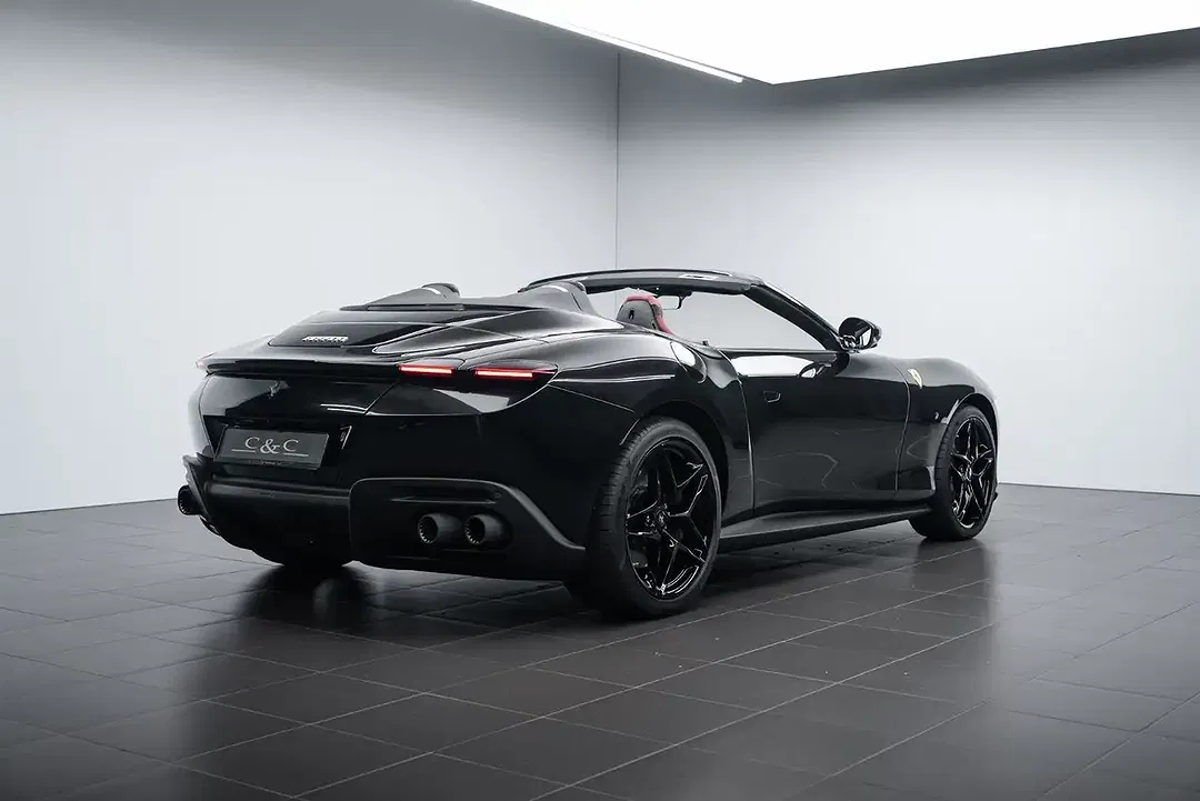 Ferrari Roma - Thumbnail 3