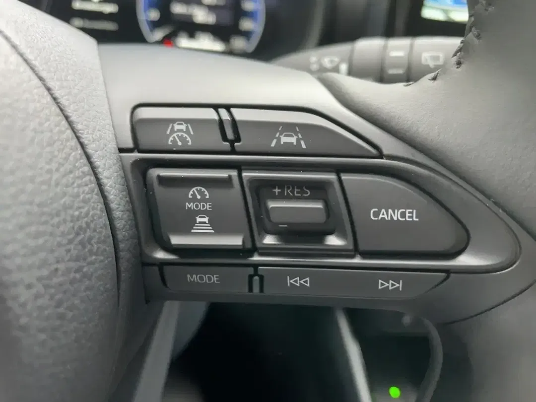 Toyota Yaris - Thumbnail 15
