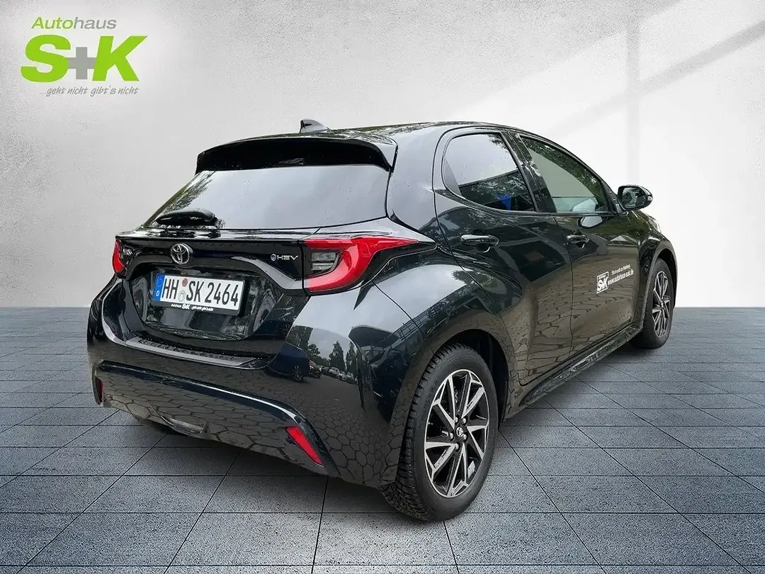 Toyota Yaris - Thumbnail 4