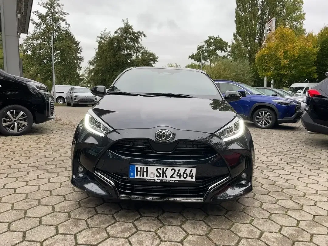 Toyota Yaris - Thumbnail 6
