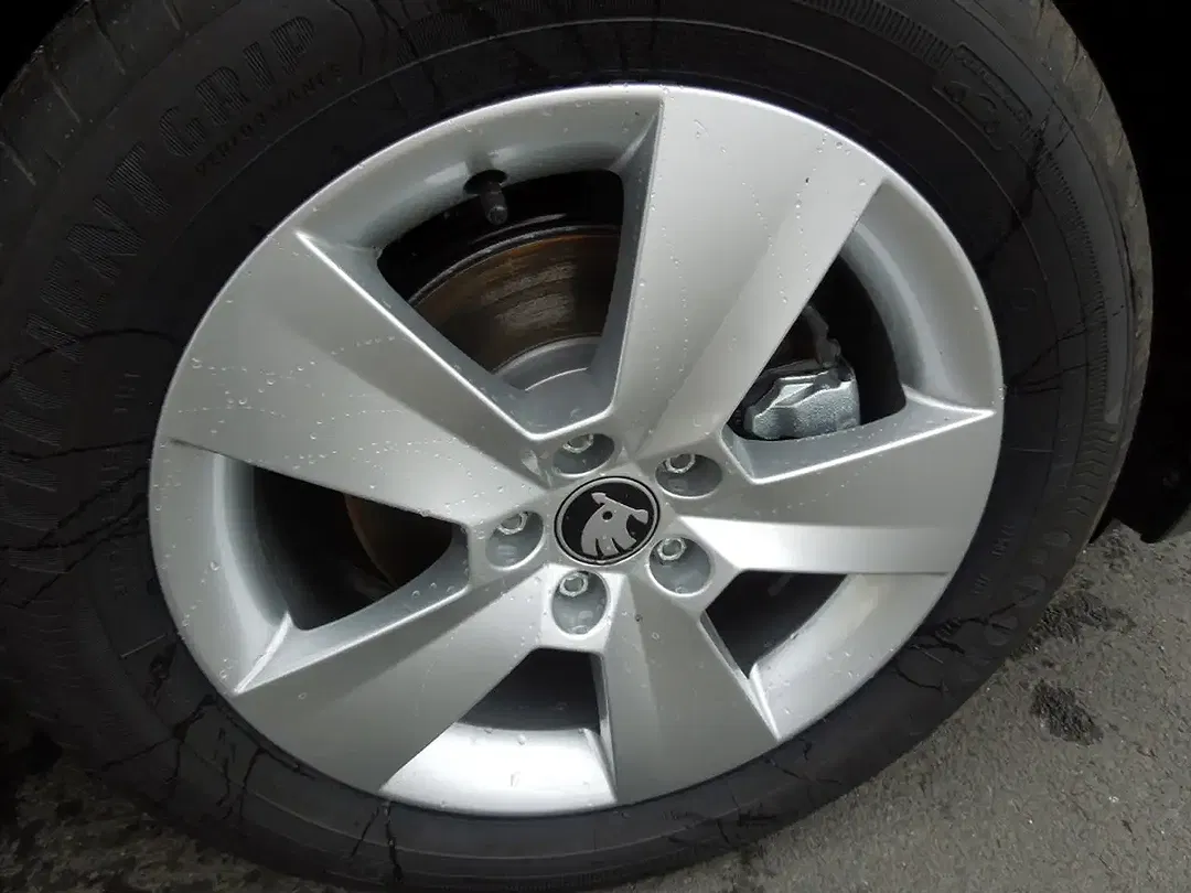 Skoda Scala - Thumbnail 13