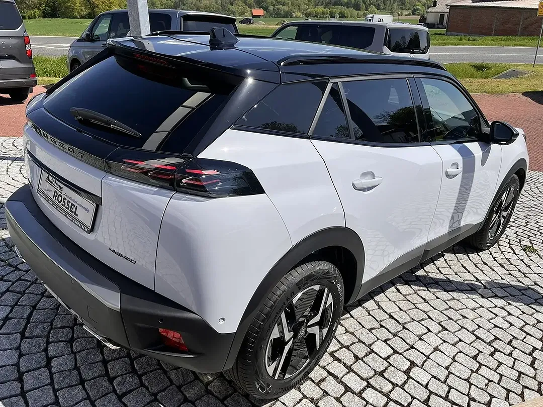 Peugeot 2008 - Thumbnail 3