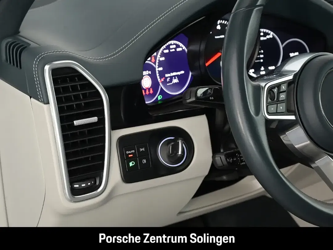 Porsche Cayenne - Thumbnail 12