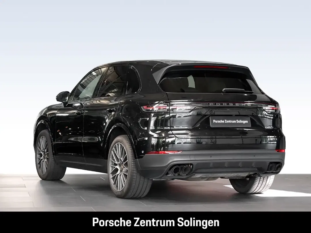 Porsche Cayenne - Thumbnail 3