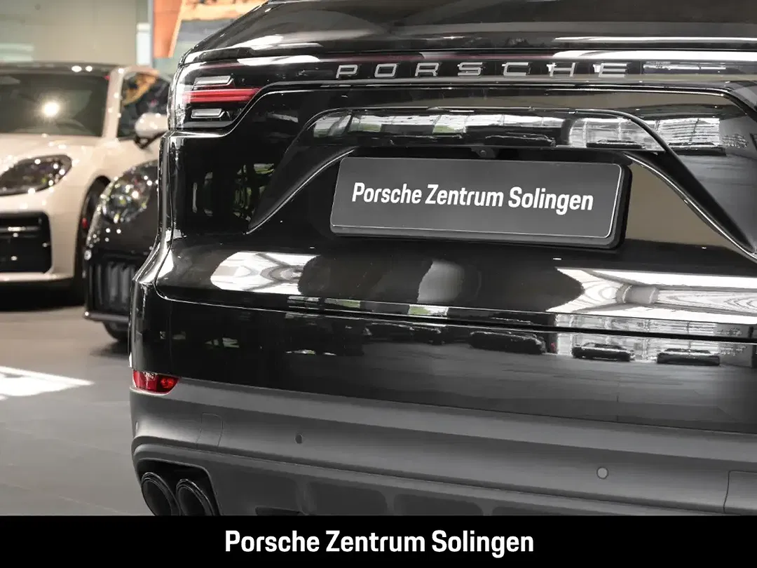 Porsche Cayenne - Thumbnail 8