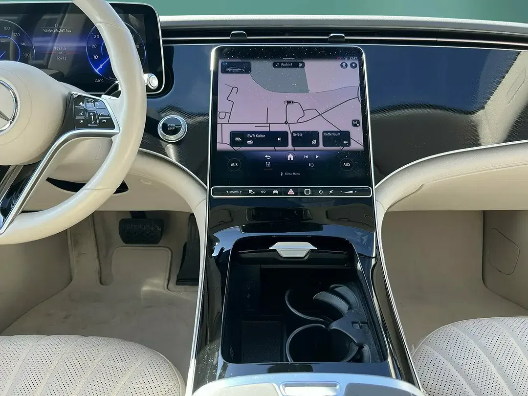 Mercedes-Benz EQS - Thumbnail 12