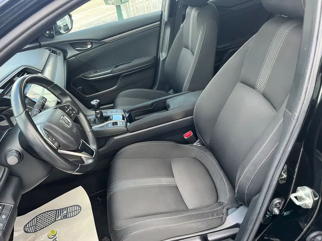 Honda Civic - Thumbnail 12