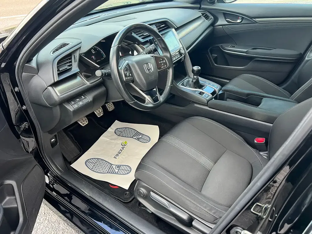 Honda Civic - Thumbnail 9