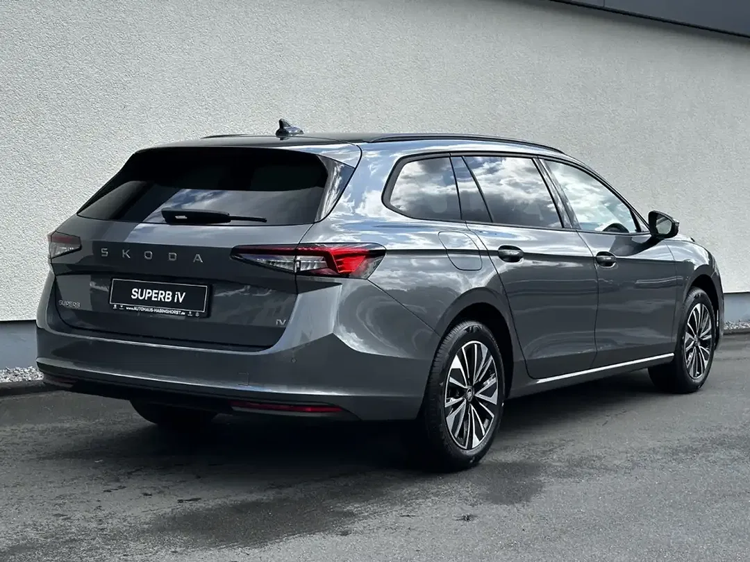 Skoda Superb - Thumbnail 2