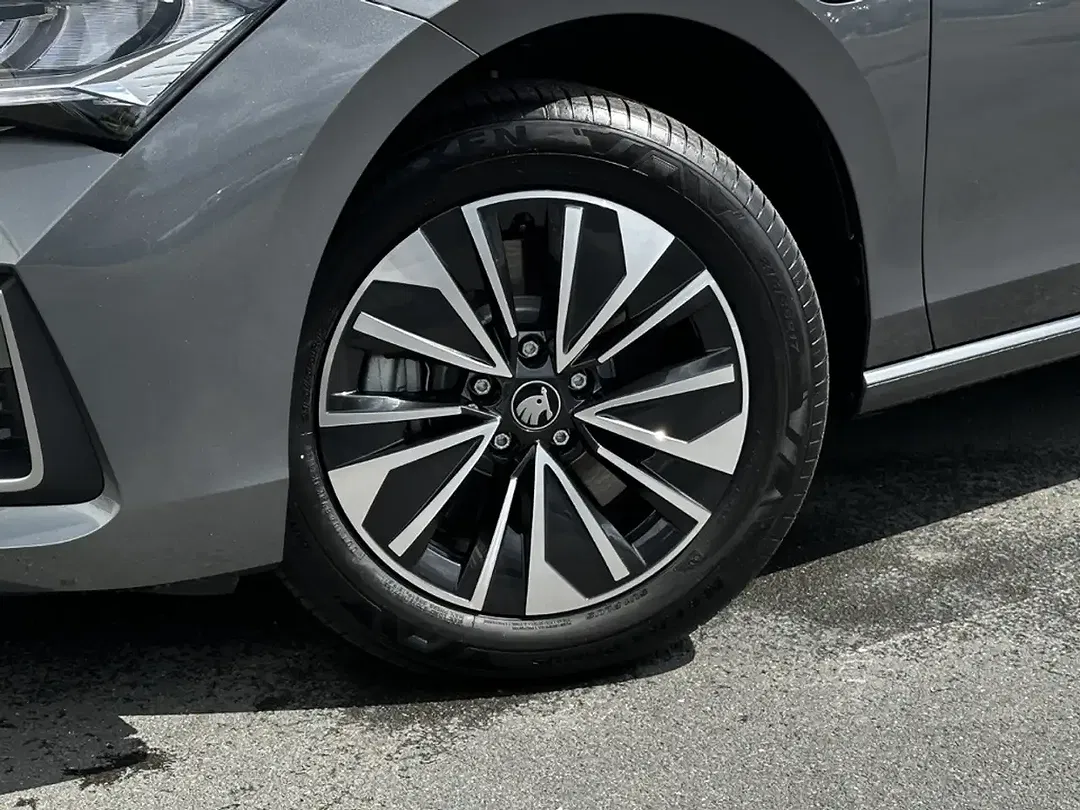 Skoda Superb - Thumbnail 3