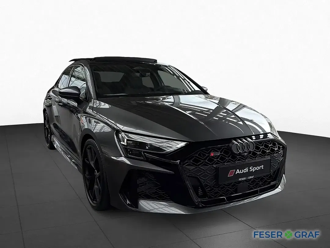 Audi RS3 - Thumbnail 3