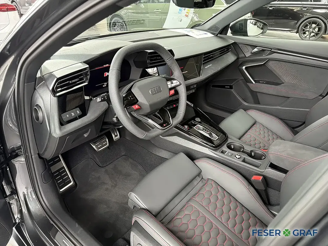 Audi RS3 - Thumbnail 9