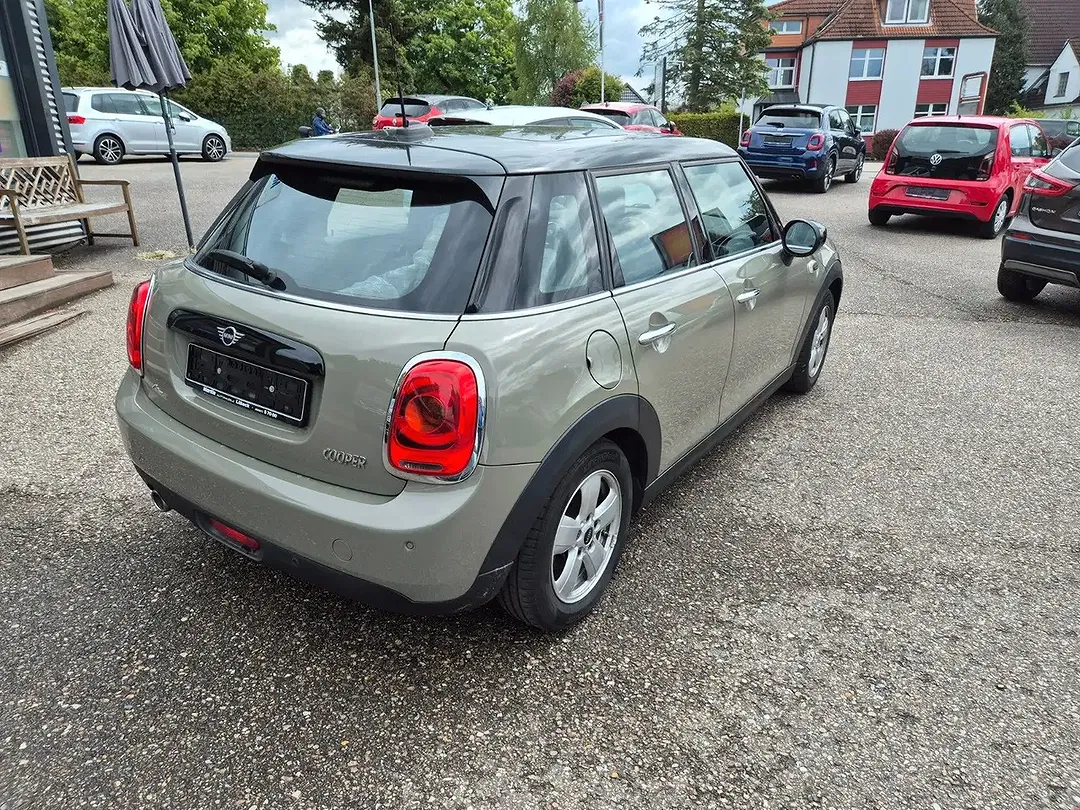 MINI Cooper - Thumbnail 4