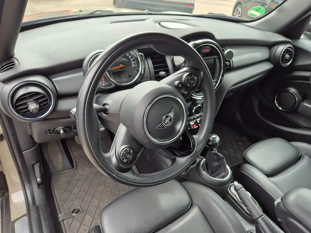 MINI Cooper - Thumbnail 6
