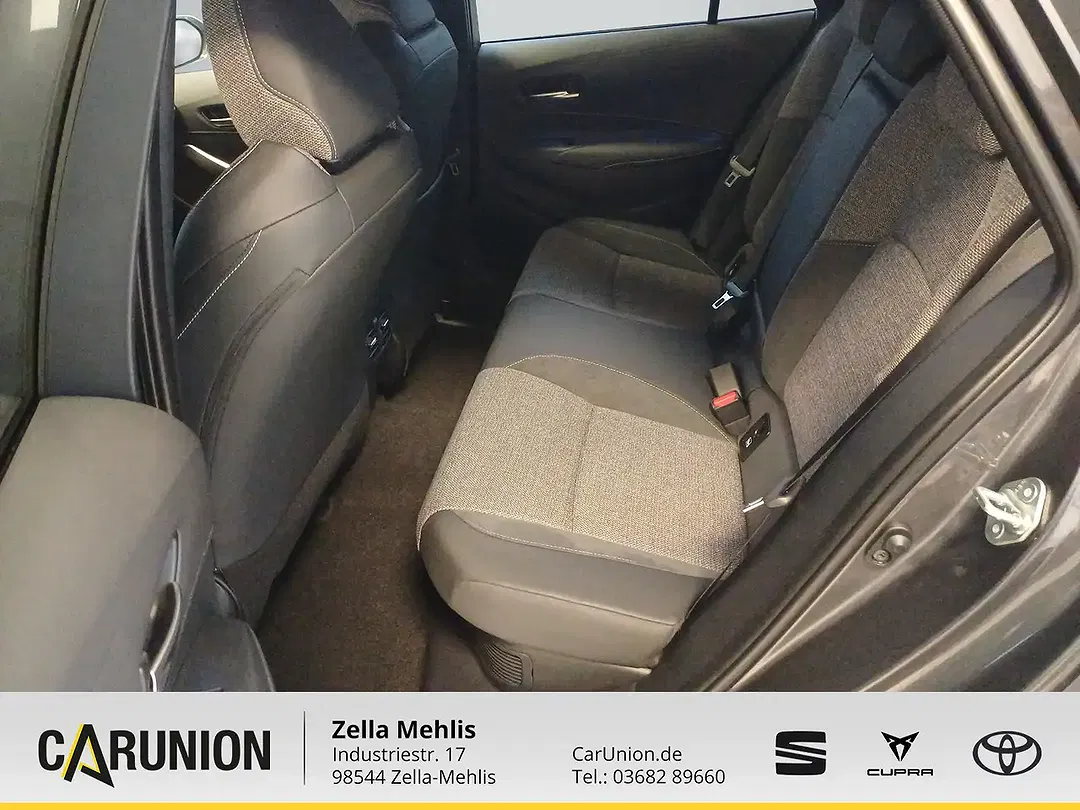 Toyota Corolla - Thumbnail 8