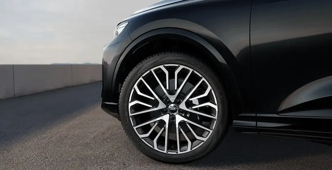 Audi SQ5 - Thumbnail 11