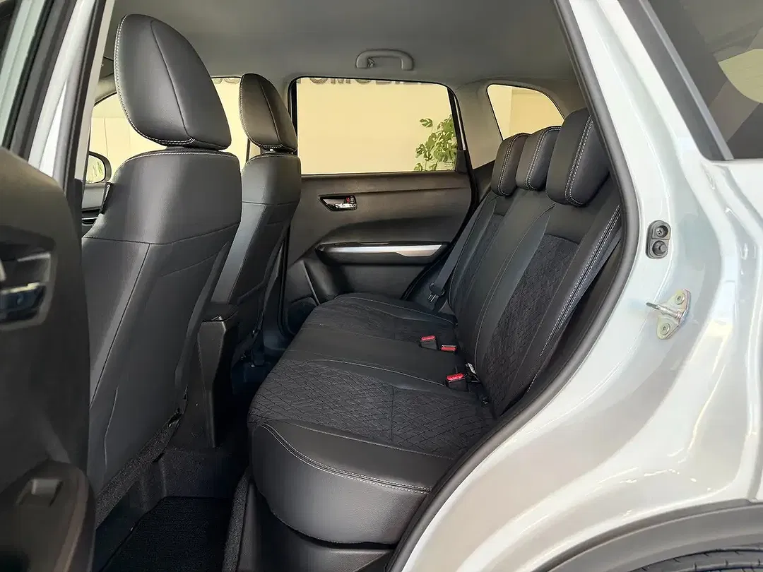 Suzuki Vitara - Thumbnail 12