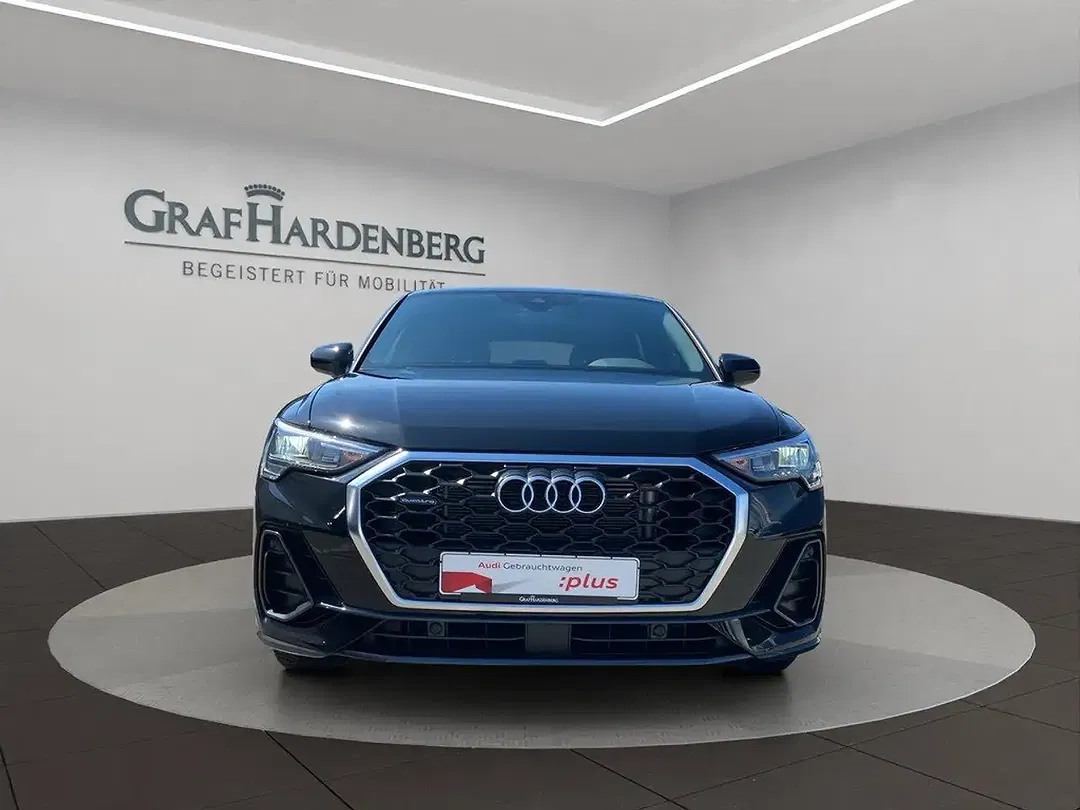 Audi Q3 - Thumbnail 9