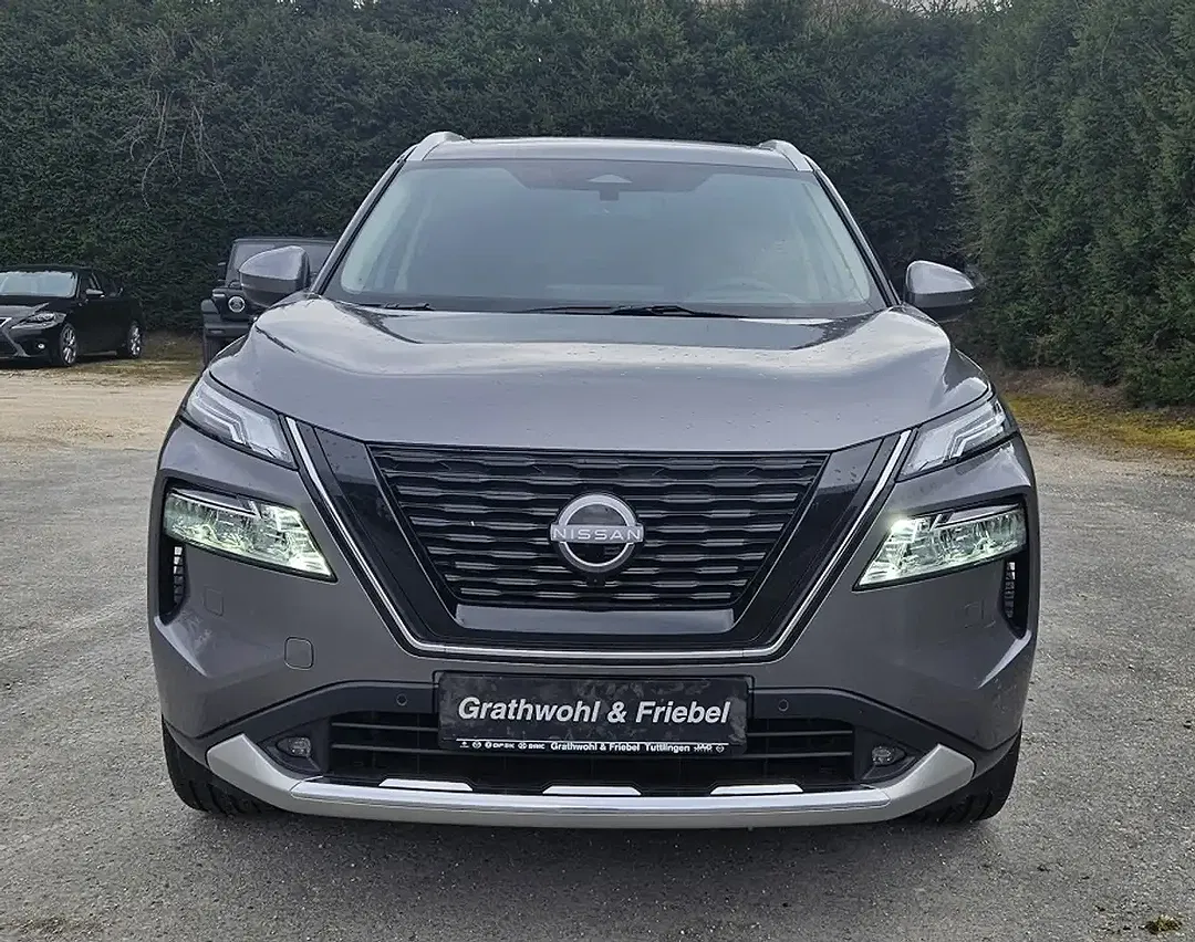 Nissan X-Trail - Thumbnail 2