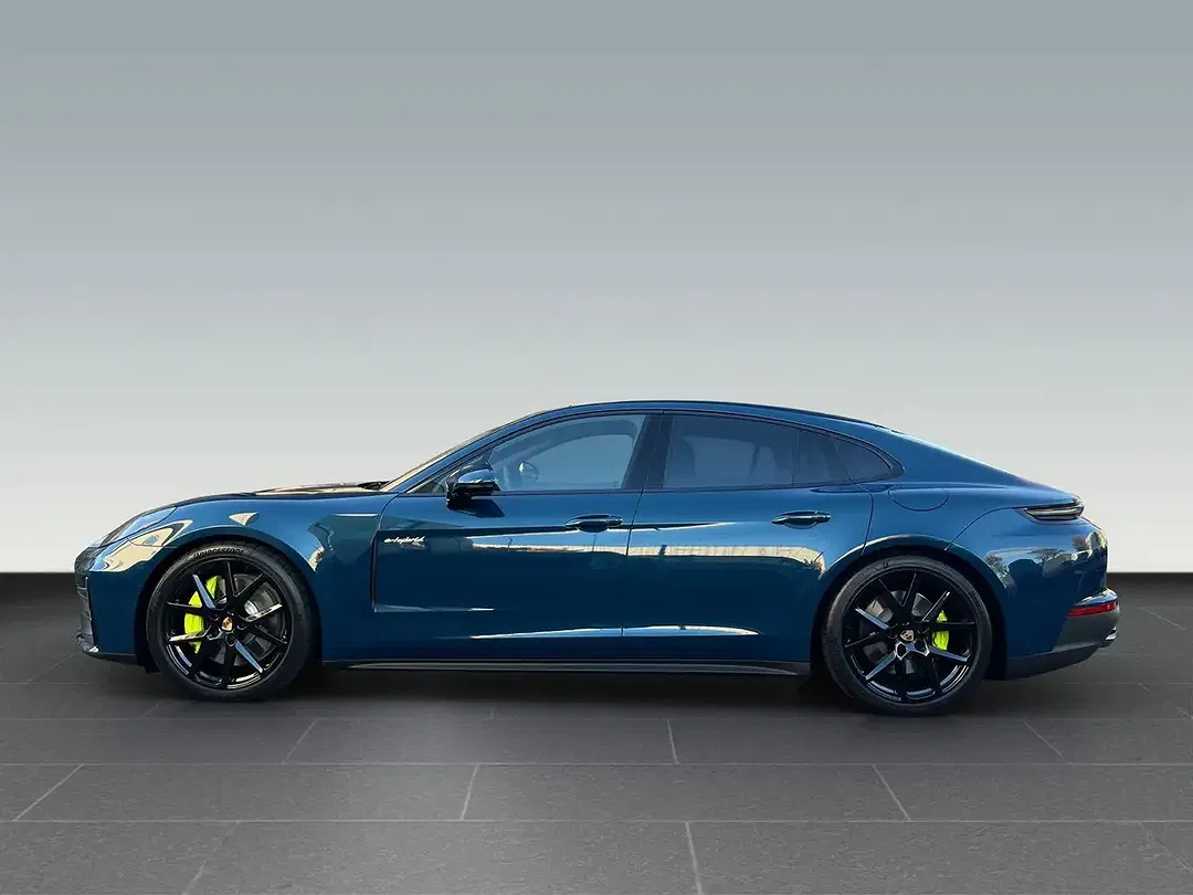 Porsche Panamera - Thumbnail 2