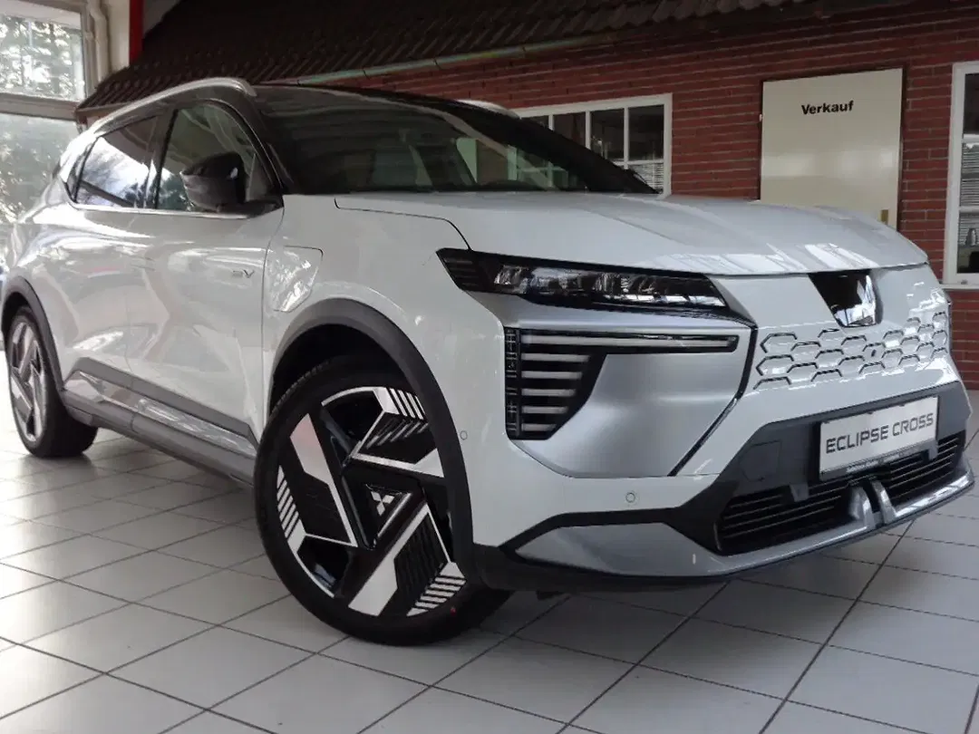 Mitsubishi Eclipse Cross - Thumbnail 1