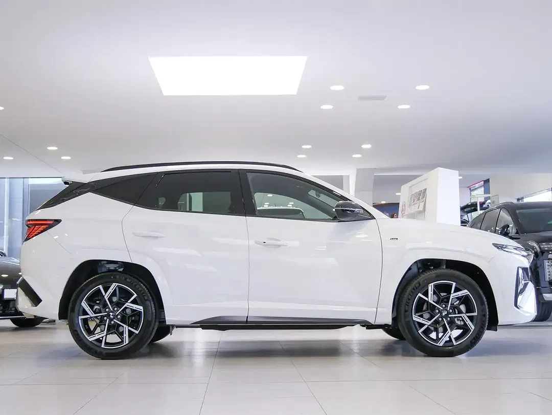 Hyundai TUCSON - Thumbnail 10