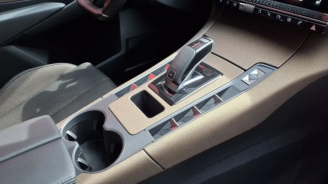 DS Automobiles DS 7 Crossback - Thumbnail 14
