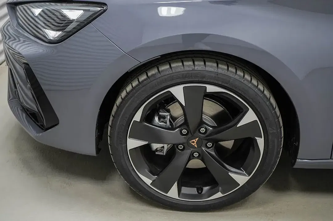 CUPRA Leon - Thumbnail 5