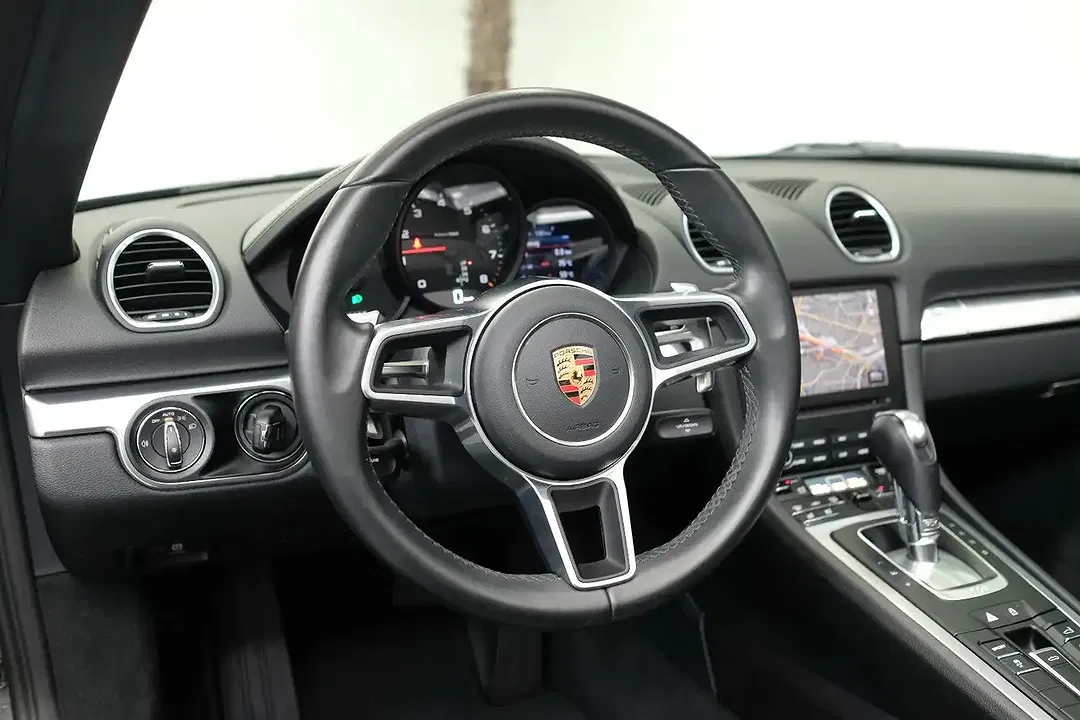 Porsche Boxster - Thumbnail 13