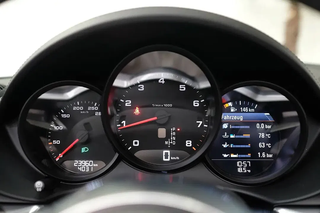 Porsche Boxster - Thumbnail 14